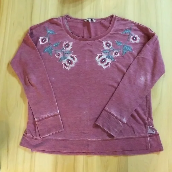 Lucky Brand magenta embroidered shirt - Picture 2 of 7
